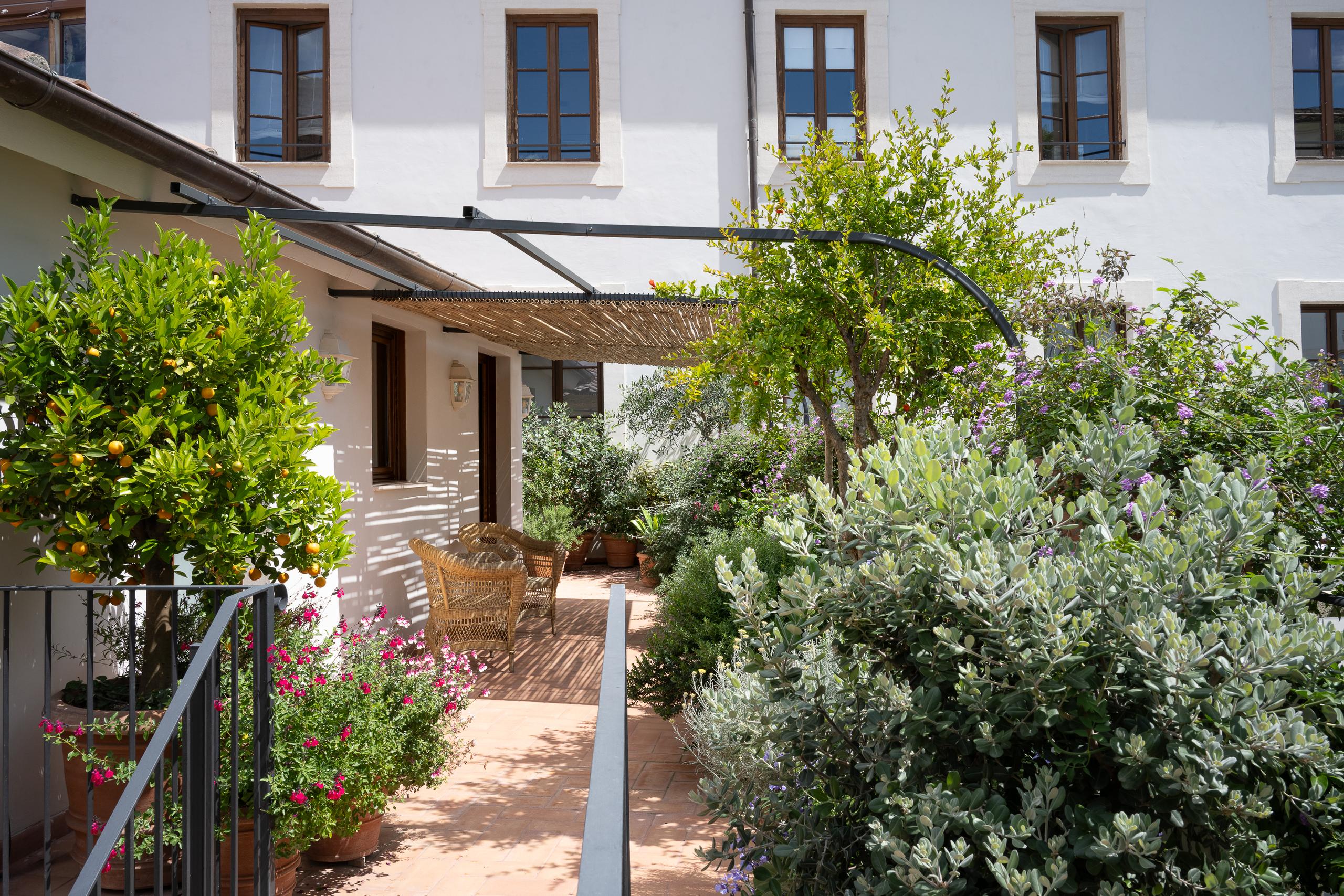 Suite Retreats - 2